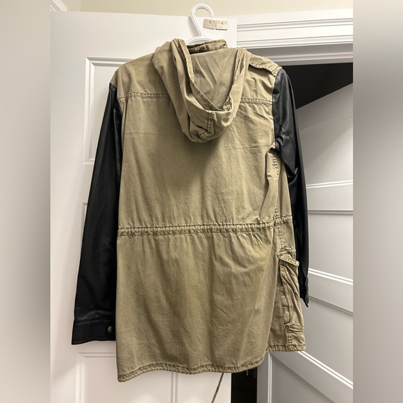 Aritzia Jacket - Picture 2 of 2